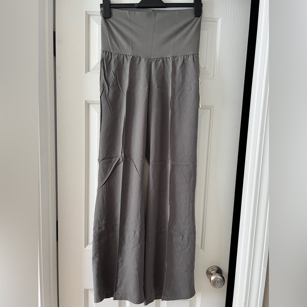 NWT Just Living Grey Pants